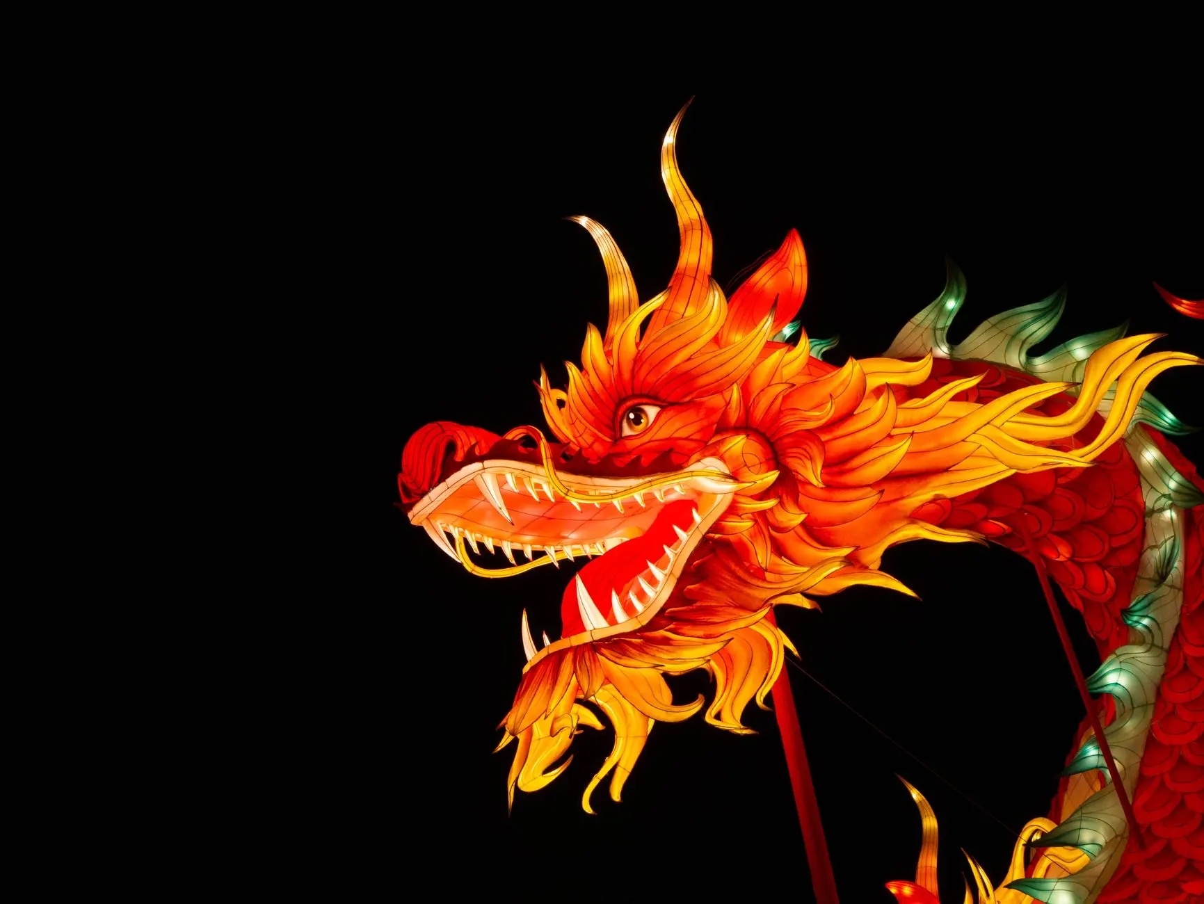 顺工巧精密模具：压铸工艺常见缺陷与成型周期控制要点